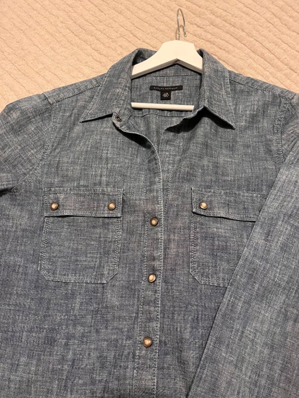 BANANA REPUBLIC DENIM CHAMBRAY, DARK BLUE SHIRT, SZ L, 100% COTTON - Picture 8 of 9